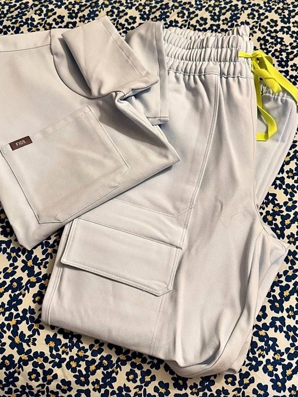 FIGS Light Blue small petite Catarina and cargo Joggers small petite